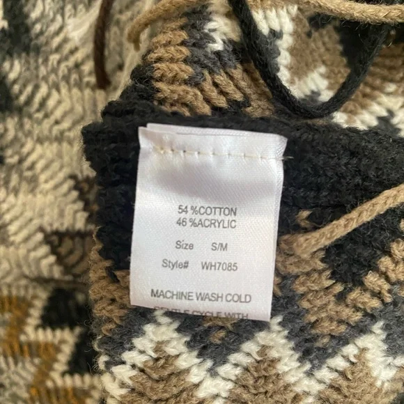 Woven heart S/M poncho - Picture 4 of 5